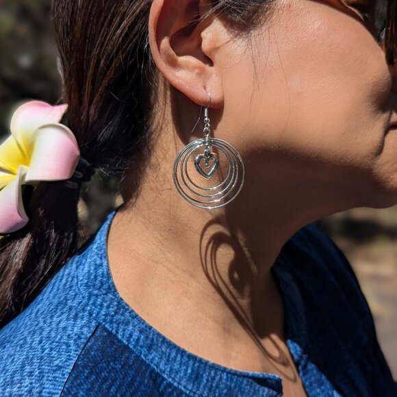 Handmade Navajo Heart Dangle Earrings Sterling Silver Native American Jewelry ** - Picture 8 of 11